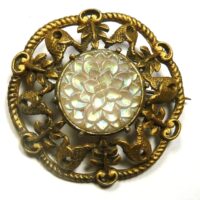 pearlised glass stone brooch