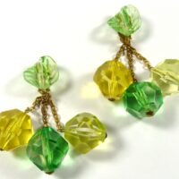 Green yellow beads croppy vintage clip earrings
