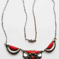 Deco necklace red glass and black stones