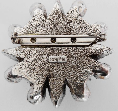 Satellite black pearls brooch back