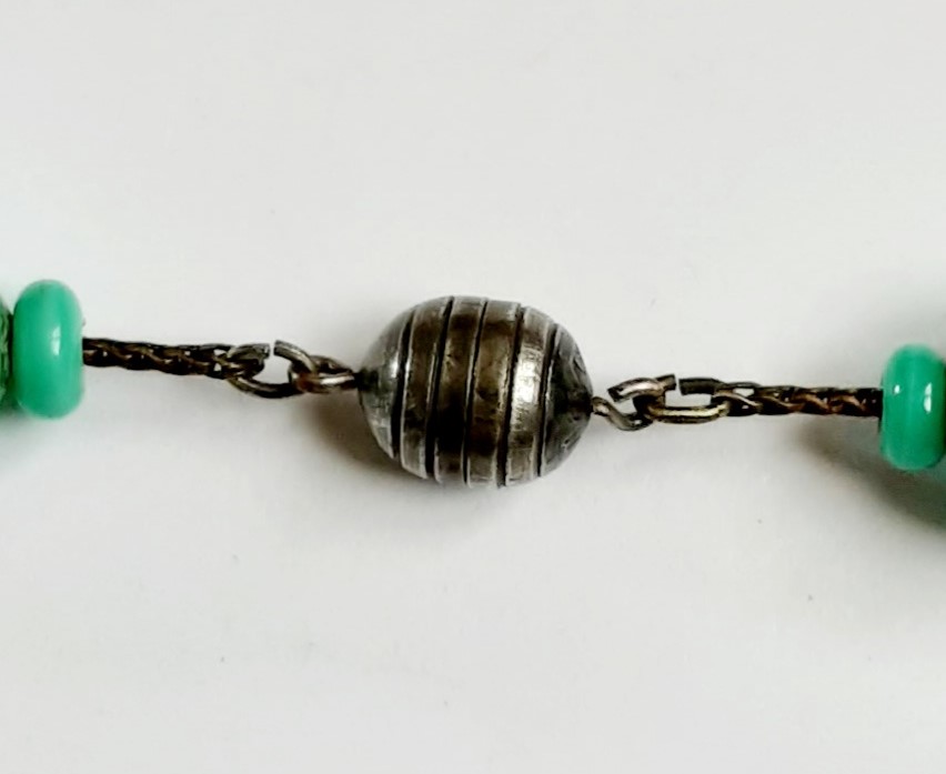 Handcrafted Vintage Treasure: 14-Inch Wooden Beads And Metal Necklace For A  Classic Look at Rs 1199/piece in Aurangabad